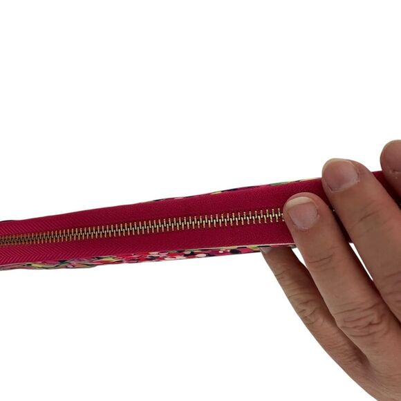 Lilly Pulitzer Lap Top Case in Pink - Picture 6 of 14